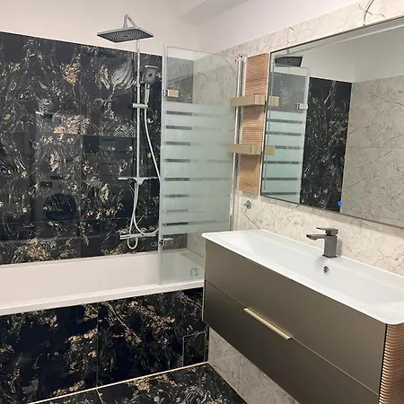 Luxuswohnung In Niederkassel Düsseldorf